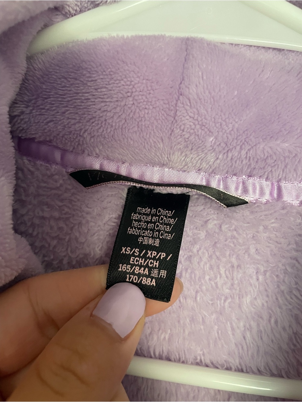 Victoria's Secret XS Lavender Purple Plush Heart Embossed Short Plush Robe - Picture 6 of 9